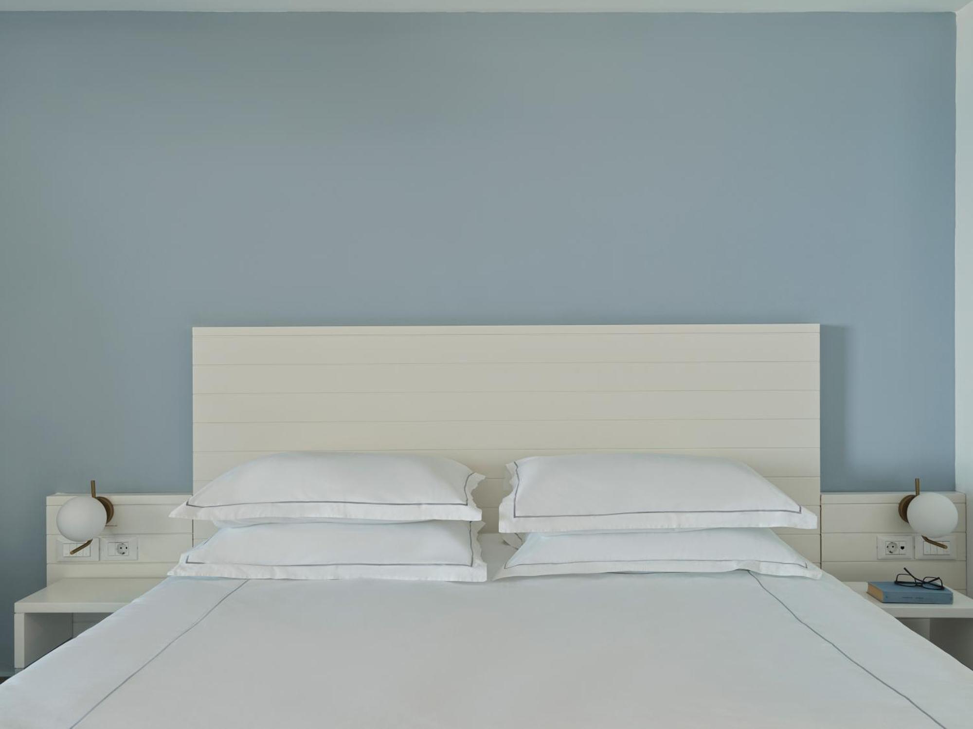 Esperos Village Blue & Spa - Adults Only Faliraki Pokoj fotografie A bed with two pillows